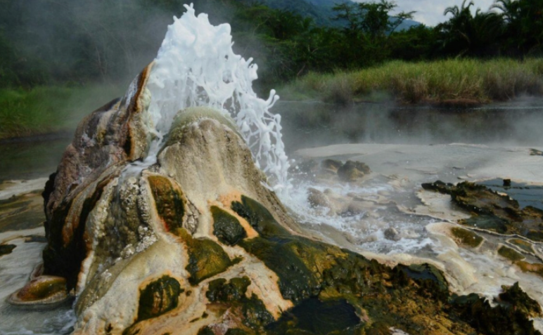 Kanangorok Hot Springs_MjsafarisUganda.com_1