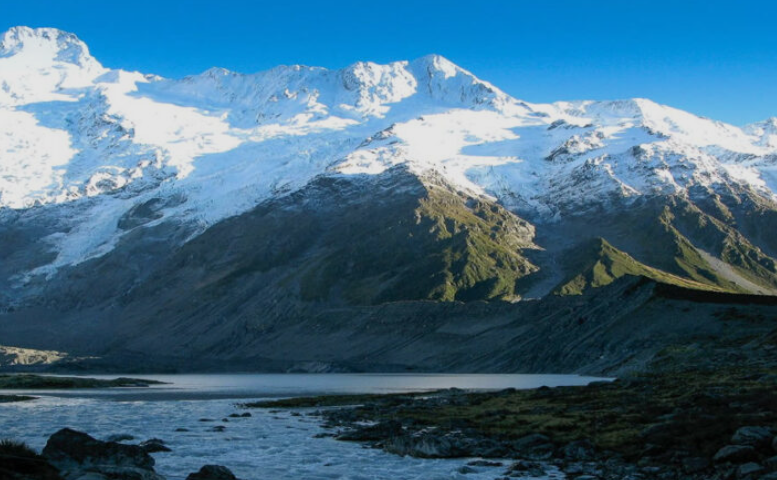 Rwenzori_Mountains_Uganda_MJUgandaSafaris.com_